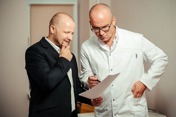Décrochez Votre Prochain Défi: Conseils et Stratégies pour Trouver une Annonce d'Emploi dans le Secteur de la Santé