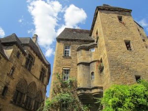 Les voyages dans le Périgord autour de Sarlat, pour une immersion dans le patrimoine et la culture